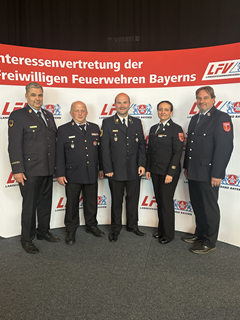 Die Delegierten zur 32. LFV Verbandsversammlung aus dem Landkreis Neustadt/WN.