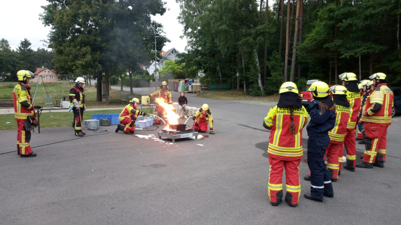 Schaumtrainer-Seminar bei der Feuerwehr Gmnünd